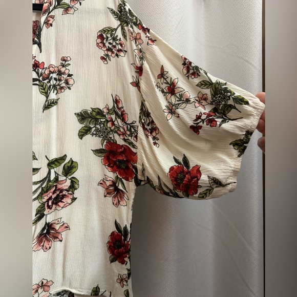 M.FASIS Floral Tie Front Blouse Size XL | Cream Red Flower Boho Top - Picture 2 of 7